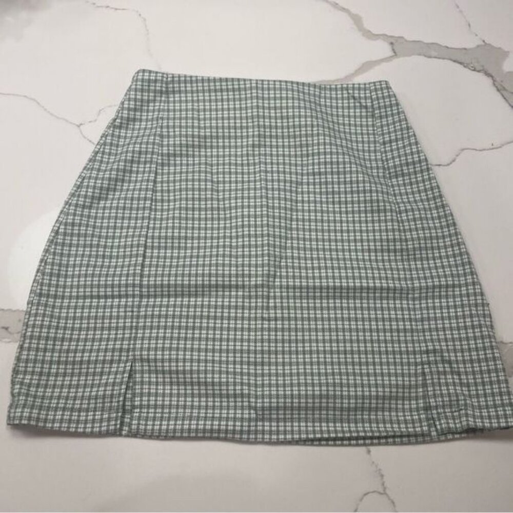 Brandy Melville JGalt mini skirt
